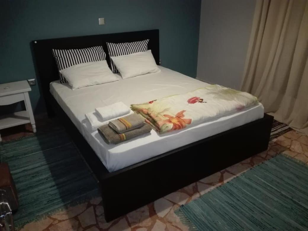 Ts-George'S Apartments By The Airport Markopoulo Mesogaias ภายนอก รูปภาพ